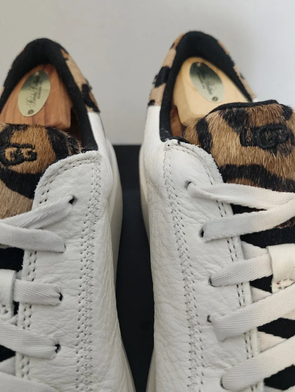 UGG scape spotty